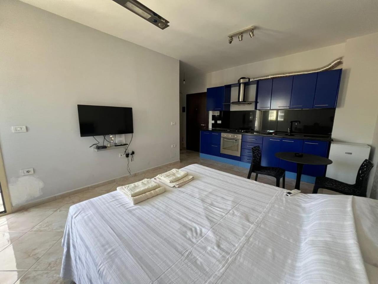 Cozy Apartments Near The Sea Vlore Exterior photo