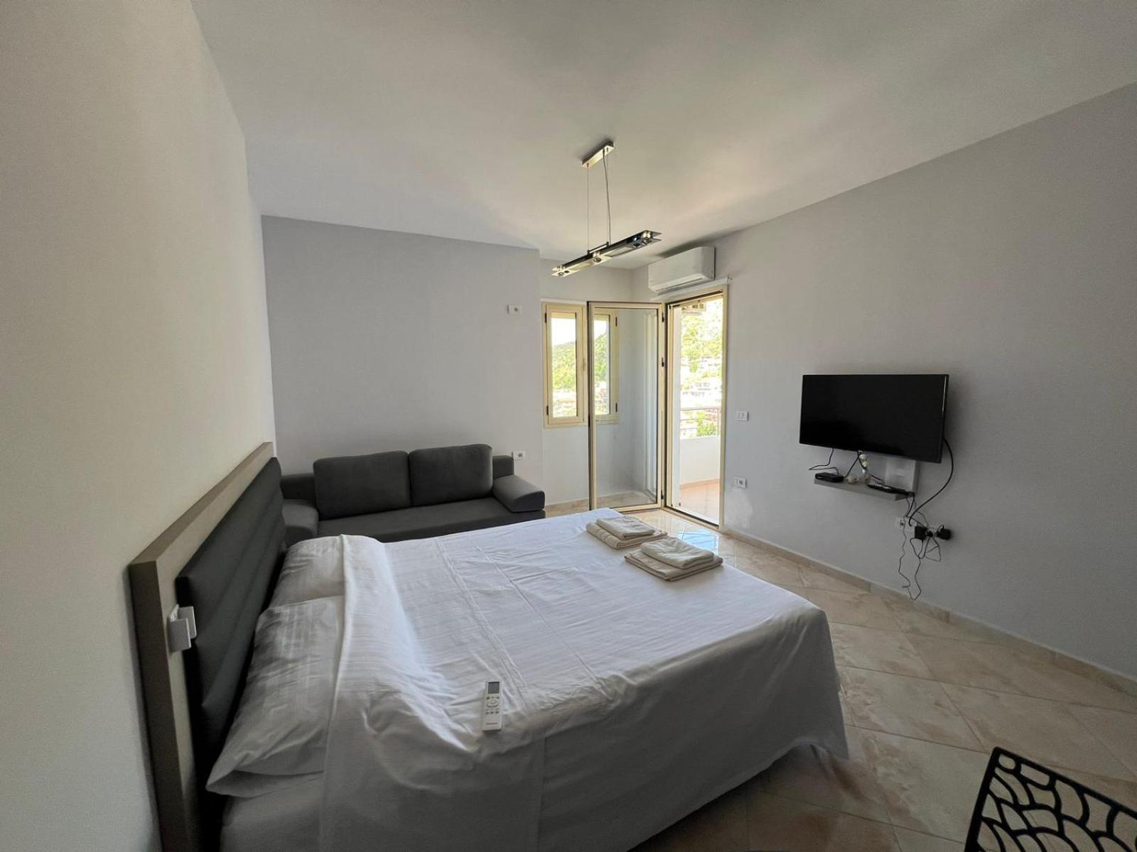 Cozy Apartments Near The Sea Vlore Exterior photo